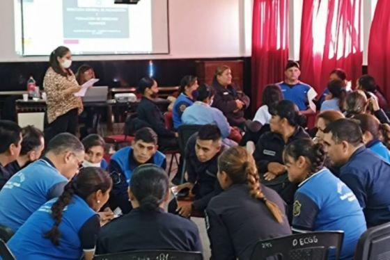 82536-policias-y-agentes-sanitarios-del-interior-adquieren-herramientas-preventivas-contra-la-violencia