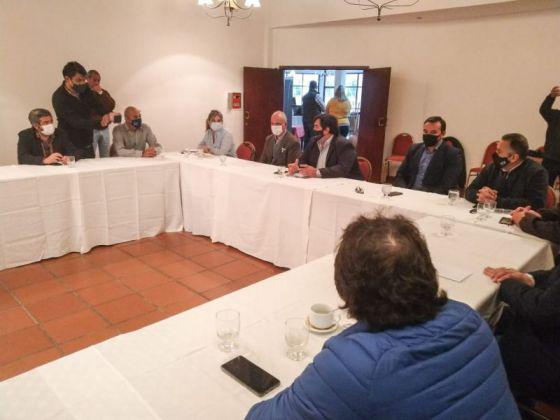 76155-en-las-lajitas-la-amt-presento-el-proyecto-del-sistema-de-transporte-interurbano-para-la-region