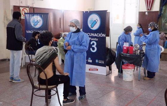 78870-ya-se-aplica-en-la-provincia-la-dosis-adicional-de-vacuna-contra-covid-19