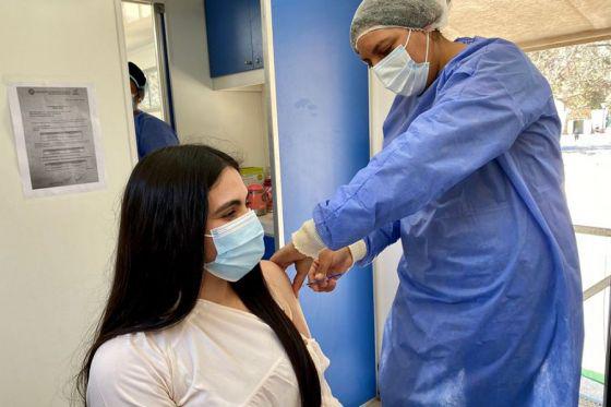 77716-el-fin-de-semana-se-aplicaron-mas-de-13-mil-dosis-contra-la-covid-19