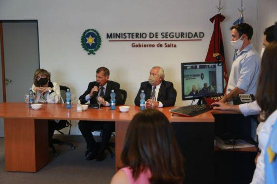 75139-se-habilitaran-puestos-especiales-de-asistencia-a-usuarias-del-boton-de-panico-911