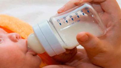 images_noticias_0noticias_BEBEMAMADERA1