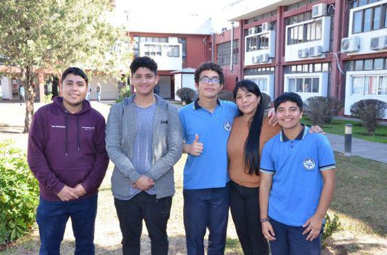 91020-jovenes-saltenios-reciben-acompaniamiento-para-rendir-materias-pendientes