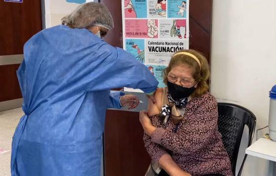 78809-comienza-a-aplicarse-en-la-provincia-la-vacuna-adicional-contra-covid-19