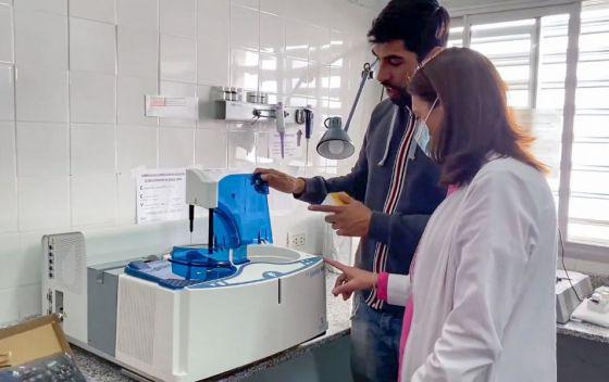 84045-nuevo-equipo-de-laboratorio-para-hematologia-en-el-hospital-materno-infantil