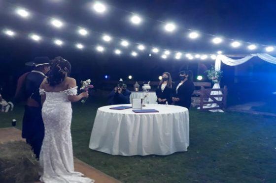 77384-se-habilitaron-matrimonios-en-domicilios-particulares