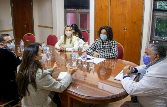 76915-trabajadores-de-salud-publica-se-formaran-en-violencia-de-genero