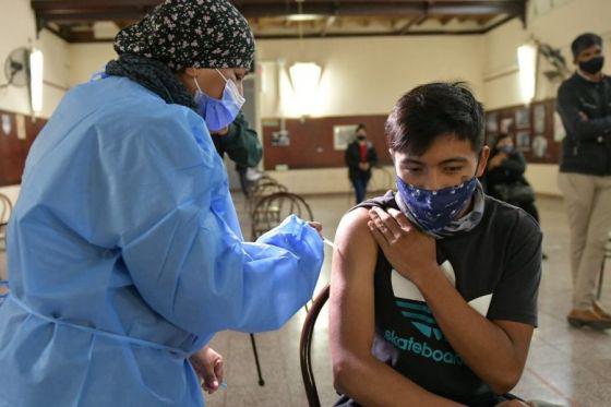 78154-el-fin-de-semana-se-administraron-alrededor-de-10-mil-vacunas-contra-covid-19