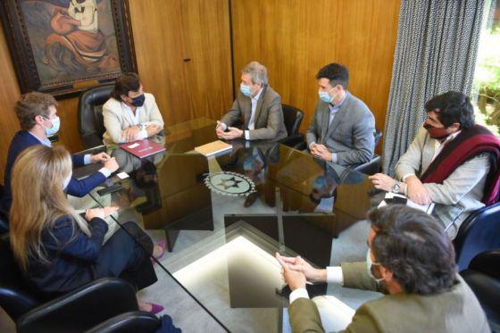 78231-tecpetrol-presento-al-gobernador-saenz-un-proyecto-piloto-de-litio