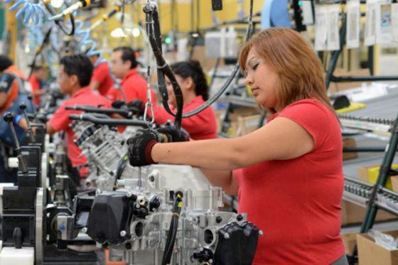 77532-los-trabajadores-que-presten-servicio-durante-un-feriado-deberan-cobrar-un-monto-adicional