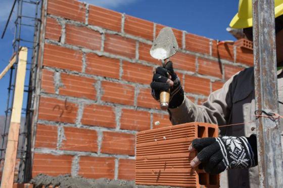 78213-mujeres-de-barrios-populares-de-salta-podran-acceder-a-un-subsidio-para-ampliar-su-vivienda