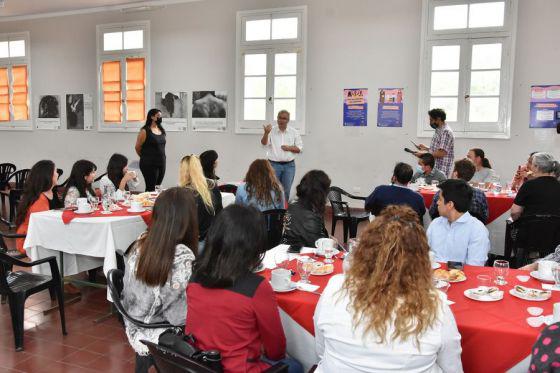 79636-desarrollo-social-y-la-secretaria-nacional-de-niniez-adolescencia-y-familia-firman-un-convenio-que-permitira-contar-con-una-casa-de-pre-egreso