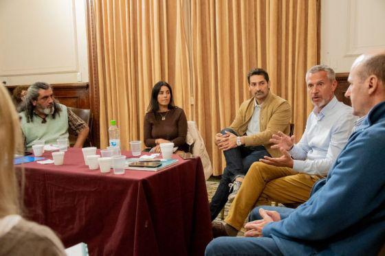 85575-el-gobierno-y-referentes-turisticos-del-sur-provincial-avanzan-en-politicas-de-desarrollo
