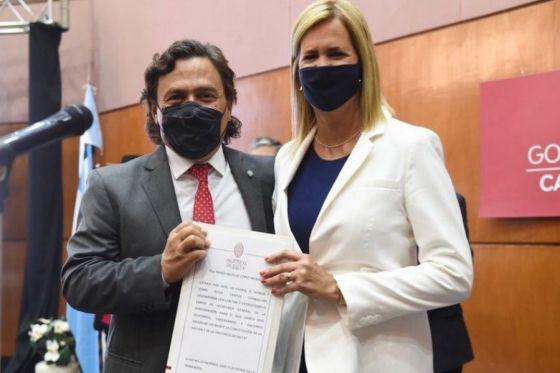 78351-el-gobernador-saenz-tomo-juramento-a-nuevos-funcionarios-del-ejecutivo
