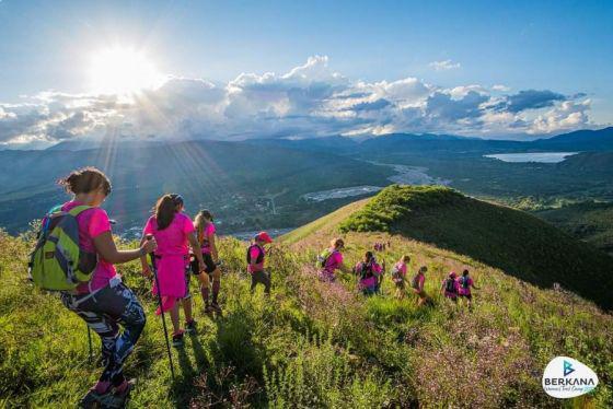 81902-mujeres-de-todo-el-pais-corren-en-el-berkana-womans-trail-camp
