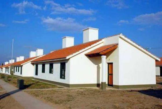 76544-el-gobierno-iniciara-la-construccion-de-100-nuevas-viviendas-en-oran