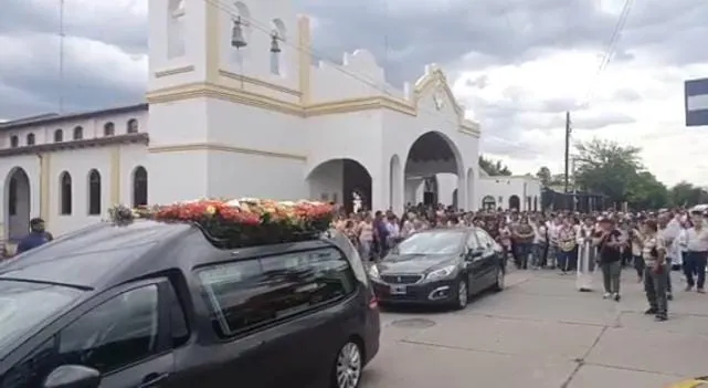 2fedbddc-d2f9-4881-b95e-fb193dd27bf9