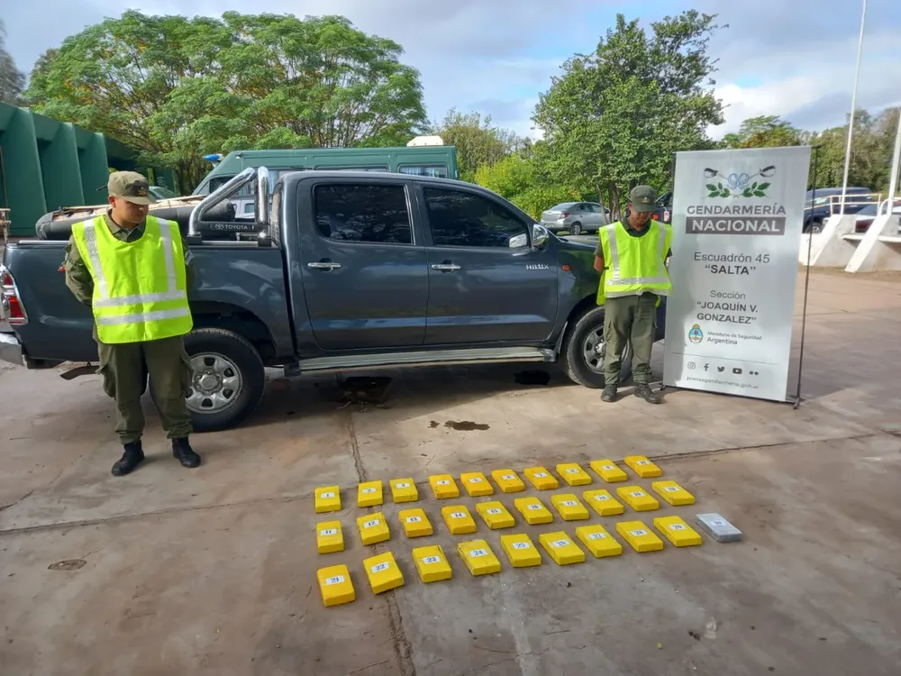 esc_45_salta-_sec_joaquin_gonzalez-_cocaina-doble_fondo-1