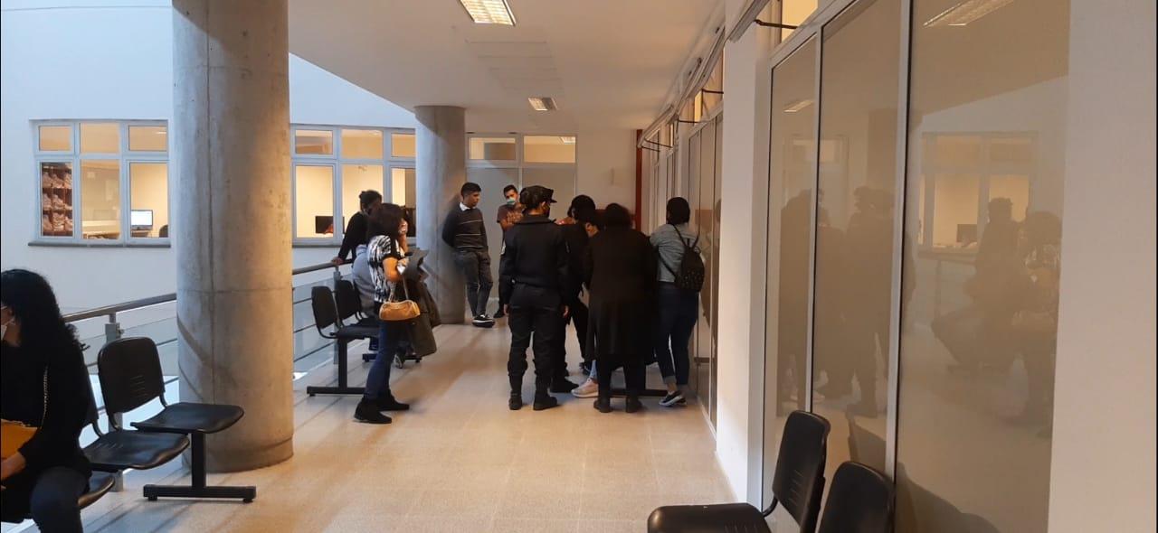tensión en tribunales