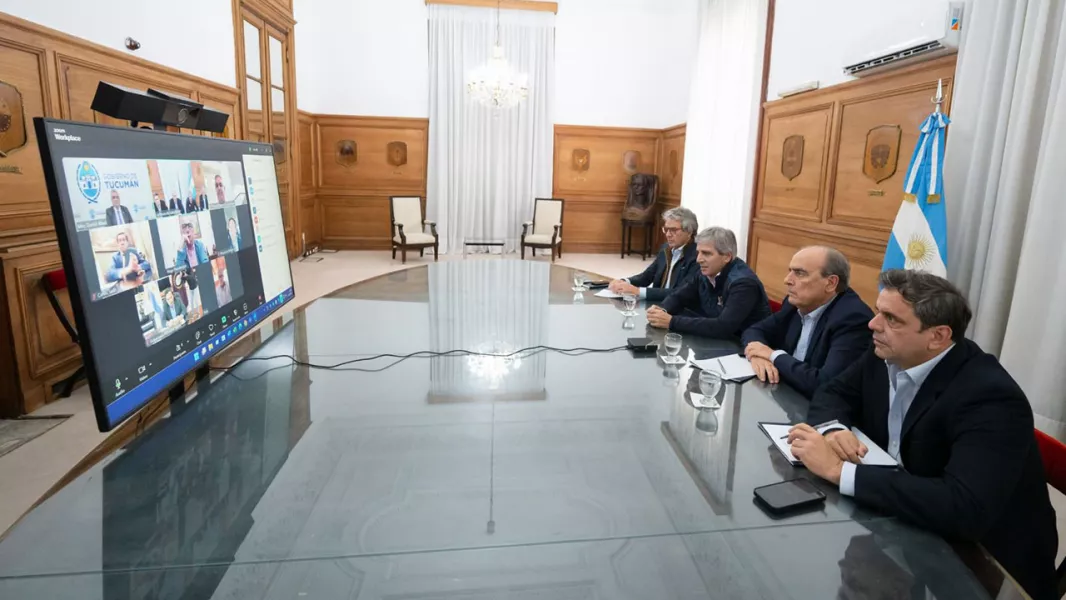 17583-gustavo-saenz-participo-de-la-videoconferencia-convocada-por-francos-y-caputo-a-los-gobernadores