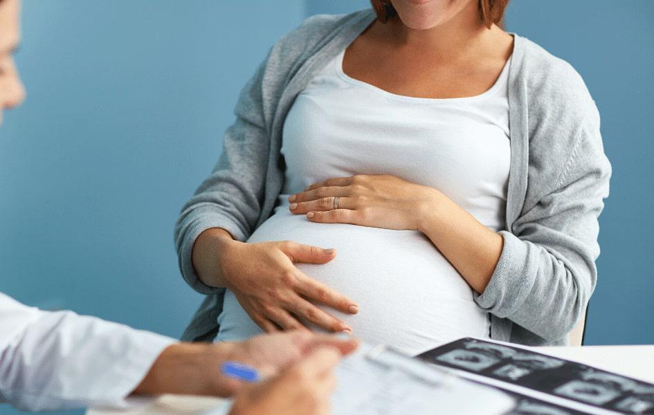 dona-embarassada-consulta-hospital-sant-joan-deu-barcelona