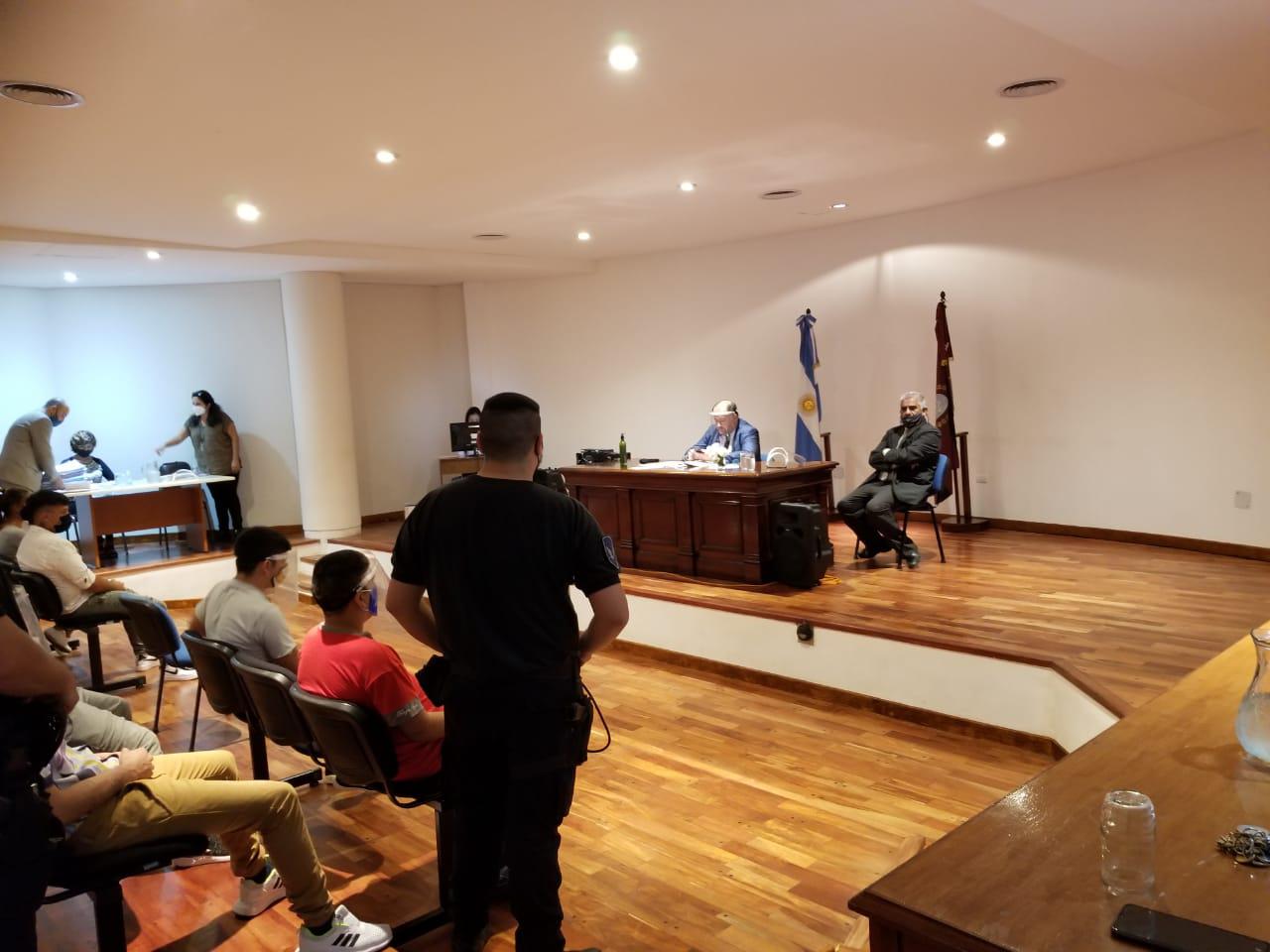 PLACA 17 CONDENADOS