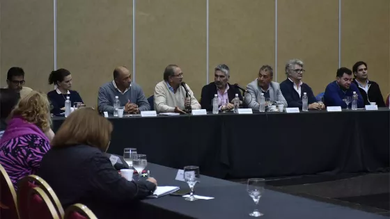 13092-la-provincia-ofrece-un-incremento-salarial-del-18-anual