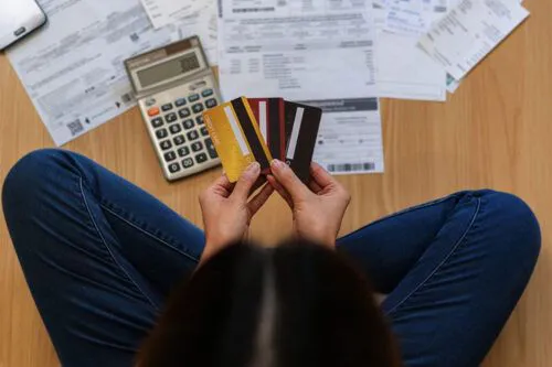 tarjetas-de-credito-deudas-500x333