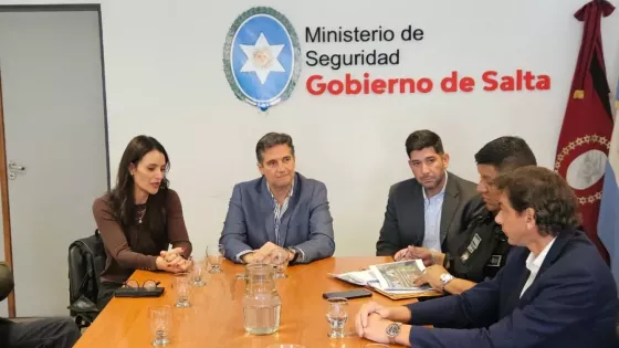 110510-evaluaron-nuevas-estrategias-para-la-seguridad-en-corredores-turisticos-hoteleros-y-gastronomicos