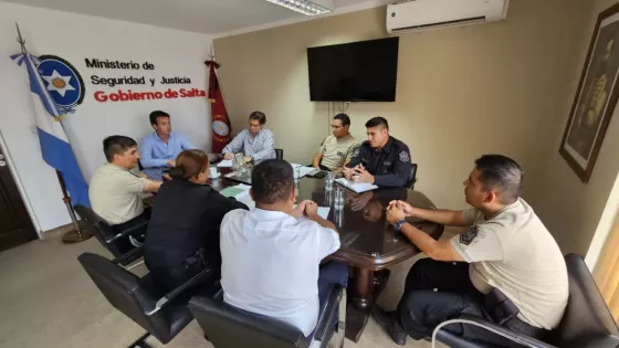 99850-trabajan-en-mecanismos-para-agilizar-los-procesos-de-reparacion-de-moviles-policiales-20250130142427