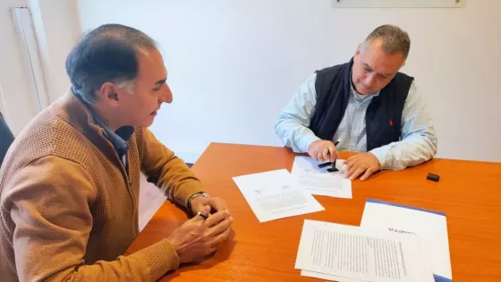 101234-saeta-y-apolinario-saravia-suscriben-un-convenio-para-la-entrega-de-un-colectivo-20250423152059
