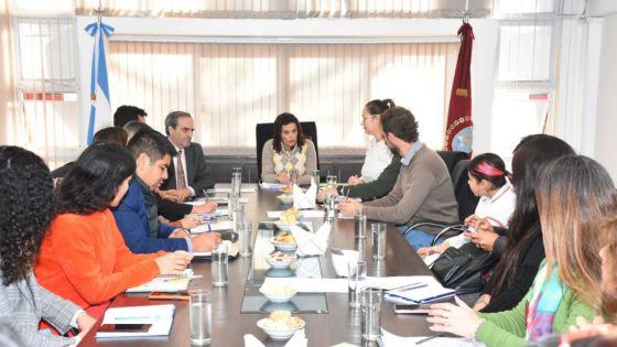 96542-nueva-reunion-de-la-mesa-de-trabajo-intersectorial-contra-la-ludopatia-en-menores