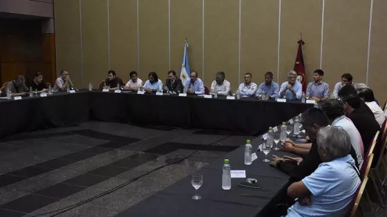 100204-nueva-reunion-salarial-con-los-gremios-de-la-administracion-publica-provincial