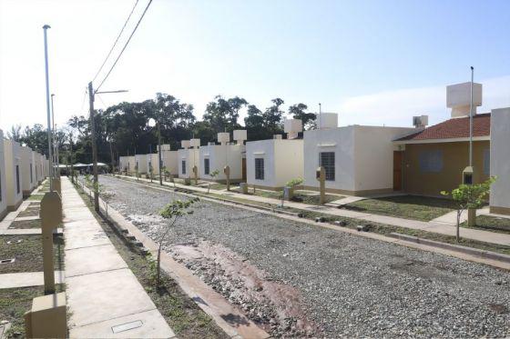 -esta-vez-157-familias-de-la-asociacion-de-mujeres-por-trabajo-y-vivienda-digna-de-metan-se-convirtieron-en-propietarias-de-su-primera-vivienda