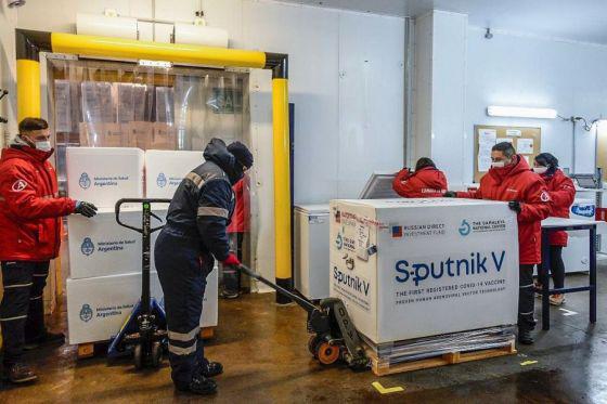 75910-la-provincia-recibio-una-nueva-partida-del-primer-componente-de-la-sputnik-v