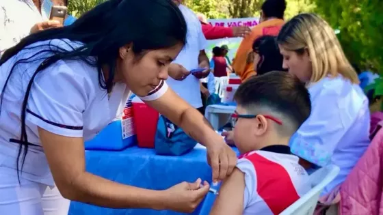 100181-completar-el-calendario-de-vacunacion-es-clave-en-las-comunidades-educativas