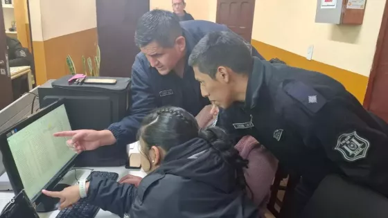 102445-capacitaron-sobre-los-nuevos-sistemas-de-gestion-de-seguridad-a-policias-del-interior-provincial