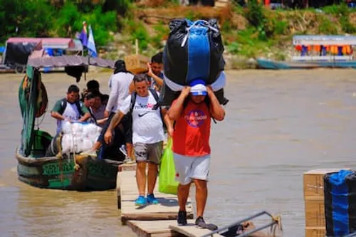 salta-aguas-blancas-frontera-con-U57YNCBI6FGAXL4WZEMF6NL2QU