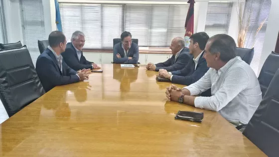 105581-el-ministro-ignacio-lupion-encabezo-un-encuentro-con-la-mesa-empresaria-y-productiva