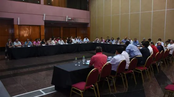 98415-el-gobierno-provincial-otorgara-un-aumento-del-14-hasta-diciembre-a-los-empleados-estatales