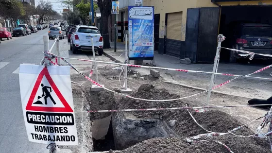 14564-la-provincia-avanza-con-el-recambio-de-canierias-de-agua-en-el-macrocentro-de-la-ciudad-de-salta