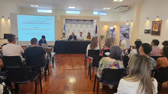 98766-salud-capacita-a-operadores-socioterapeuticos-para-fortalecer-la-prevencion-contra-las-adicciones