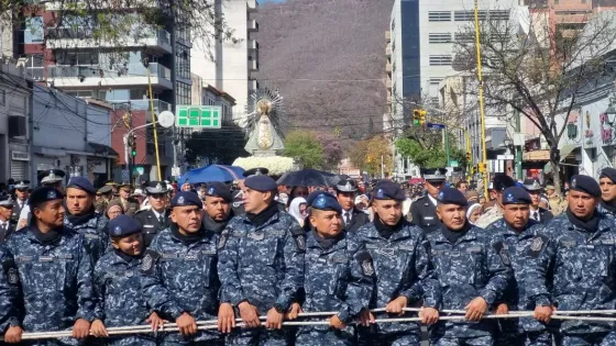 103849-mas-de-5600-policias-trabajaran-en-el-operativo-procesion-del-milagro-2025