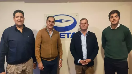 100976-autoridades-de-el-quebrachal-avanzaron-en-sus-gestiones-para-recibir-un-colectivo-para-tareas-sociales