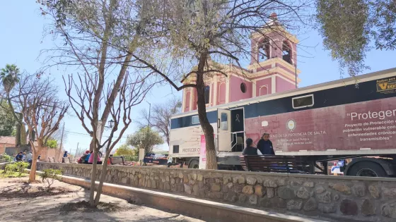 104104-hoy-el-movil-oncologico-realiza-mamografias-y-pap-en-rosario-de-la-frontera