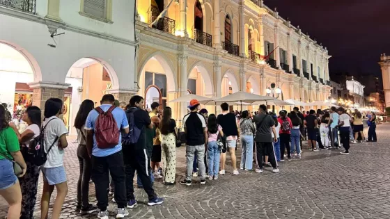 99251-24728-visitantes-disfrutaron-de-la-noche-de-los-museos