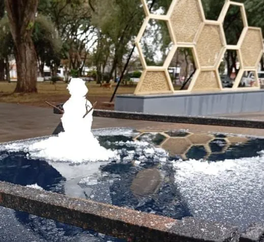 4eef02c0-6e53-405e-ae1d-2d5761fc9e08