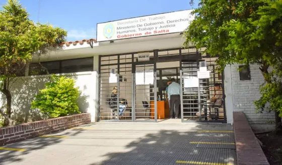 99333-fiestas-de-fin-de-anio-horarios-de-atencion-de-comercios-supermercados-corralones-y-shoppings