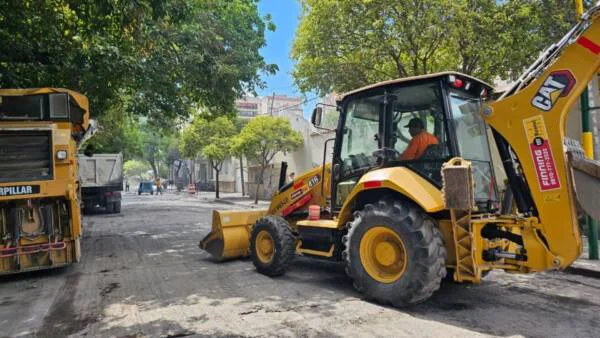 Comenzo-la-renovacion-de-la-calzada-en-calle-Santiago-del-Estero