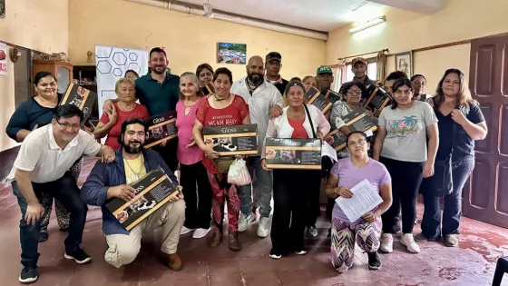 100548-treinta-familias-de-joaquin-v-gonzalez-recibieron-anafes-electricos